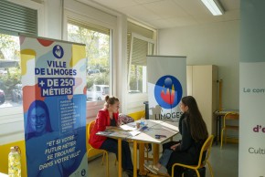 Rencontre entre les étudiants et les acteurs professionnels lors du forum des talents