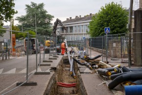 27Vivre à LIMOGES Octobre 2026 - N° 218 Des travaux pour l’avenir Les travaux du réseau de chaleur urbain améliorent le confort thermique avec une distribution plus efficace, réduisent les pertes d’énergie, et baissent la facture de chauffage des bâtiments raccordés. Cela permet un chauffage plus fiable, plus écologique, et des économies sur le long terme.