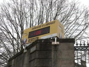 Dans 100 jours le Tour de France fera étape à Limoges. L'arrivée sera jugée le 8 juillet place Jourdan. Un compte à rebours a été installé.