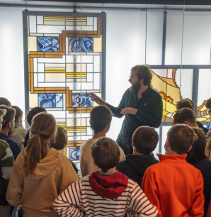 Les enfants de classes de CM1/CM2 découvrent le mouvement Art déco au musée des Beaux-Arts