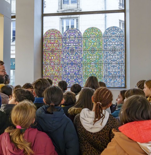Les élèves découvrent l'art déco au pavillon du Verdurier
